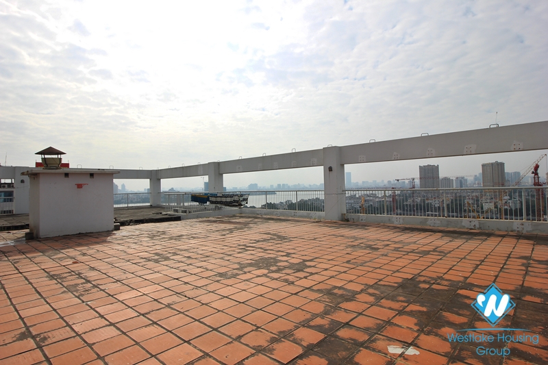 Stunning one bedroom apartment for rent on Lac Long Quan 